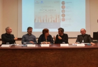 Presentato a Catanzaro il progetto riCALABRIA - IdeAzioni per il cambiamento Presentato a Catanzaro il progetto riCALABRIA - IdeAzioni per il cambiamento